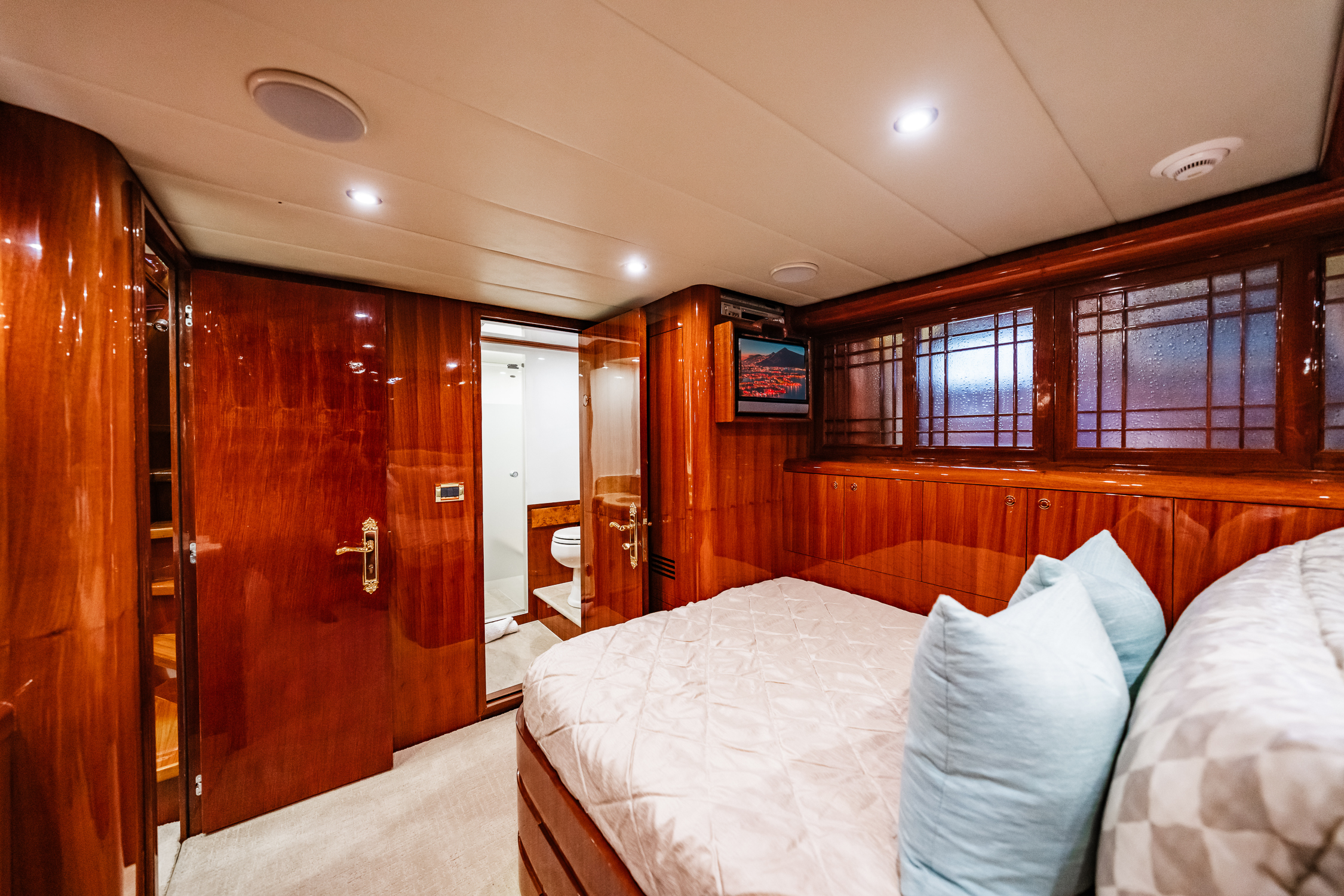 SOUTHERN BELLE exterior — luxury yacht charter