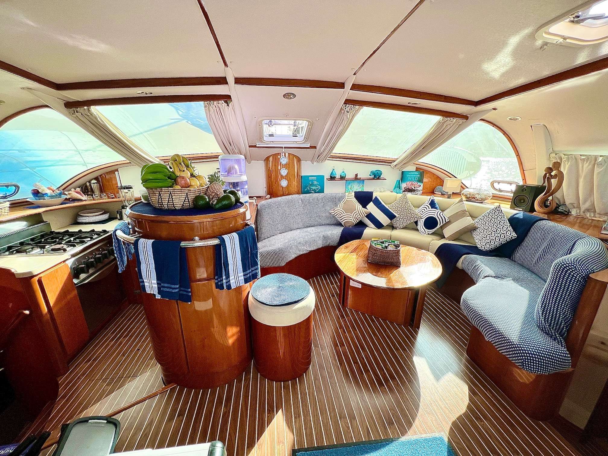 ISOLA exterior — luxury yacht charter
