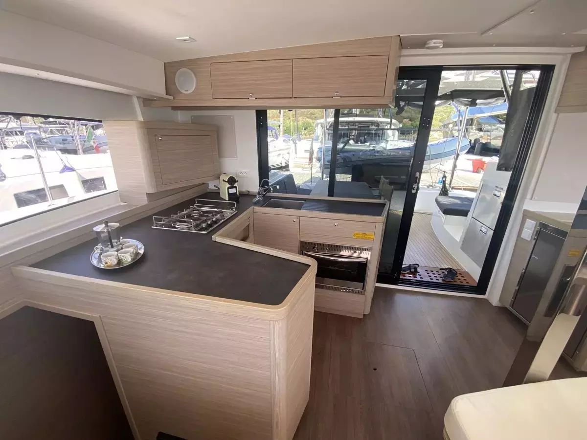 LAGOON 42 — bareboat catamaran charter photo 7