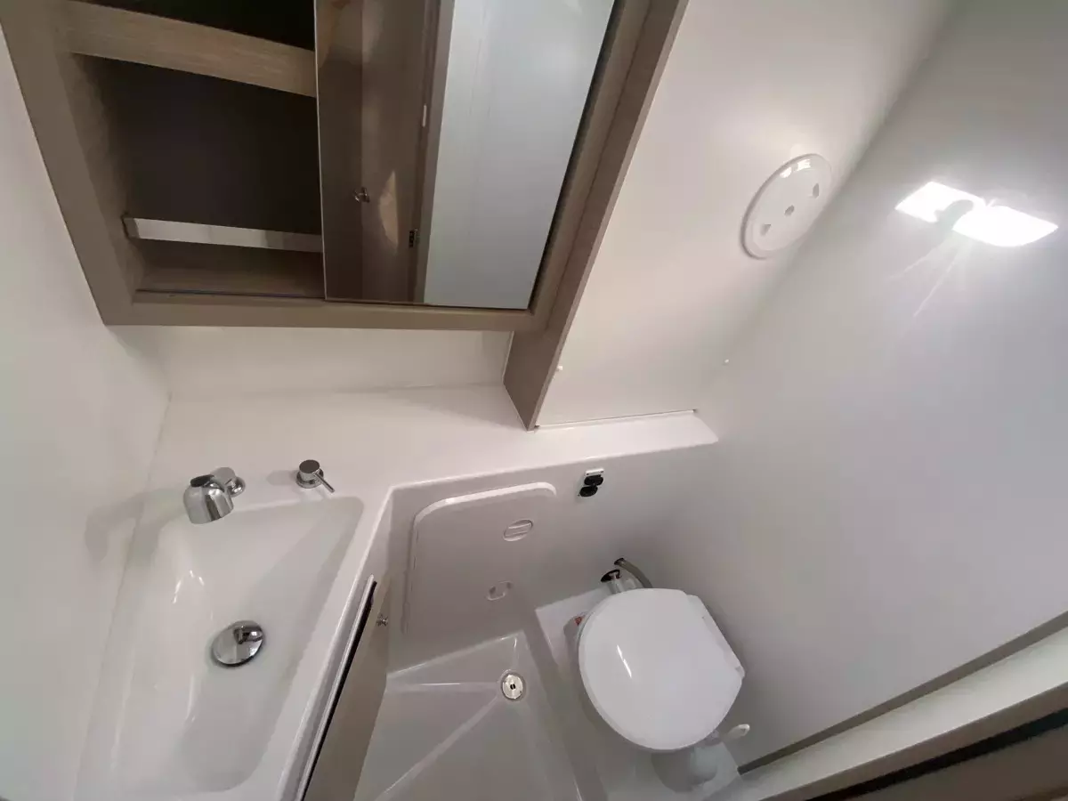 LAGOON 42 — bareboat catamaran charter photo 10