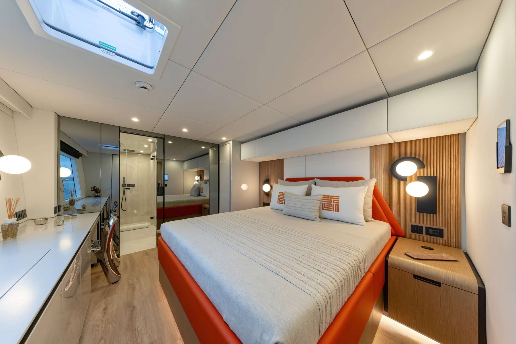 BELLDIA exterior — luxury yacht charter