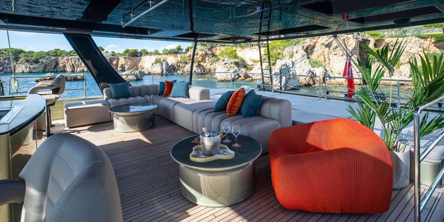 A-PLAN exterior — luxury yacht charter