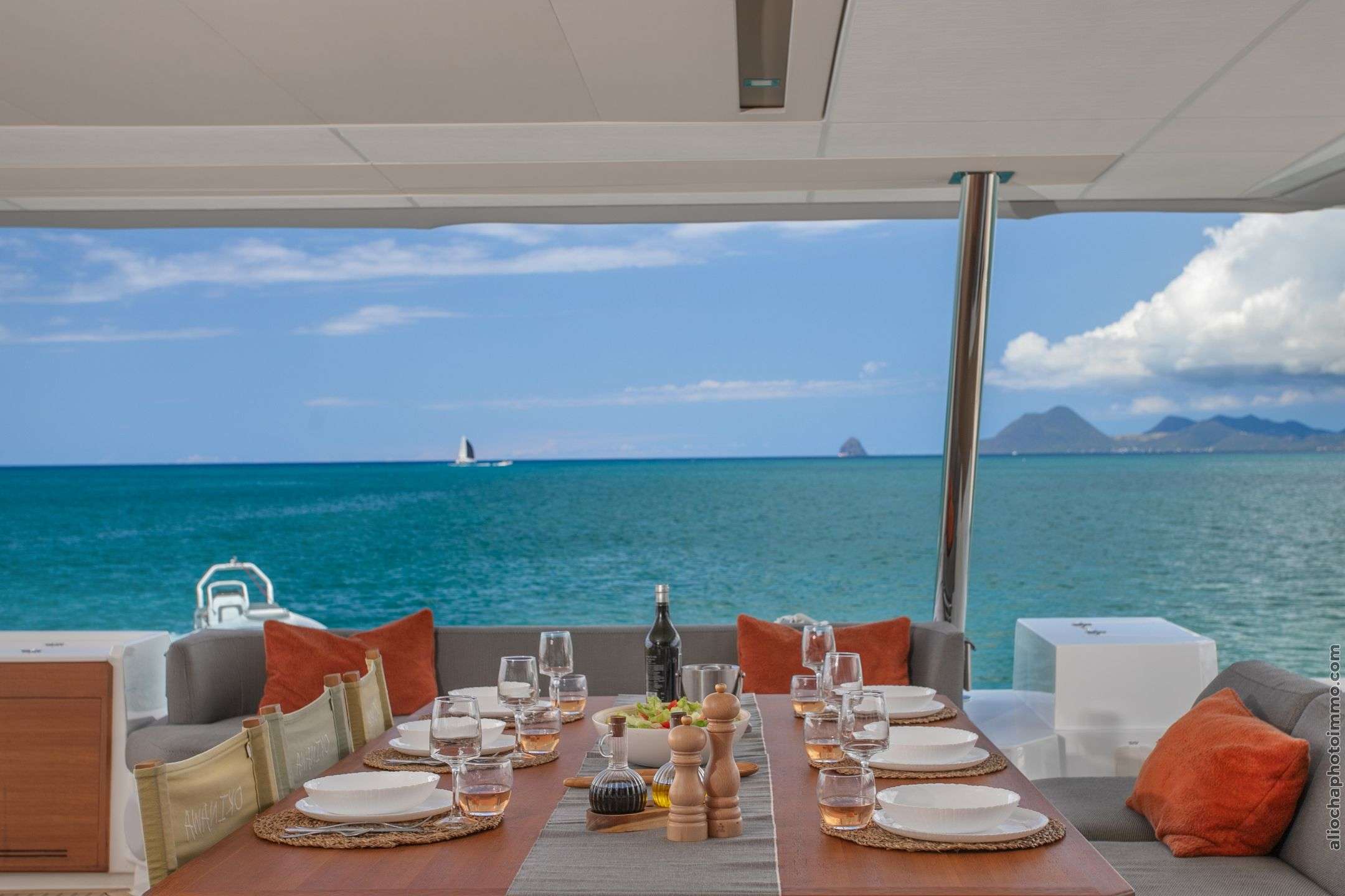 Okinawa - Fountaine Pajot 59